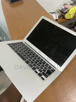 New Laptop Apple MacBook Air 2015 8GB Intel Core i5 HDD 256GB