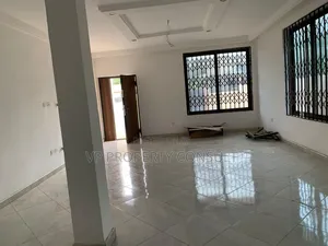 3bdrm House in Oyarifa Mall Area for rent