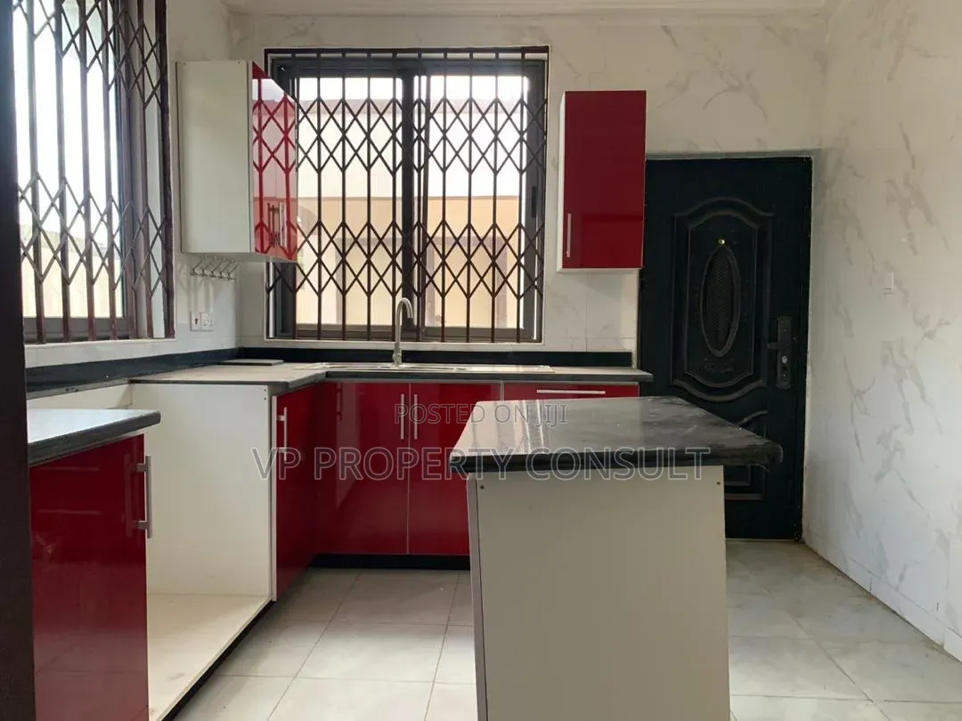 3bdrm House in Oyarifa Mall Area for rent