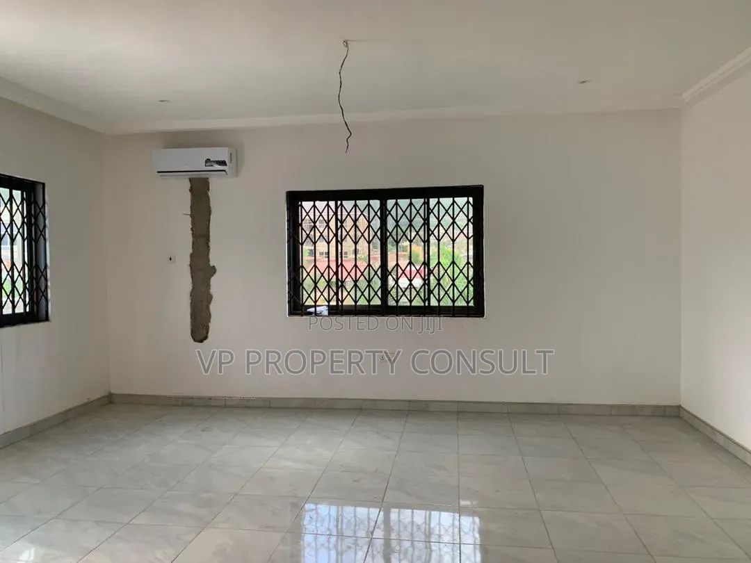 3bdrm House in Oyarifa Mall Area for rent