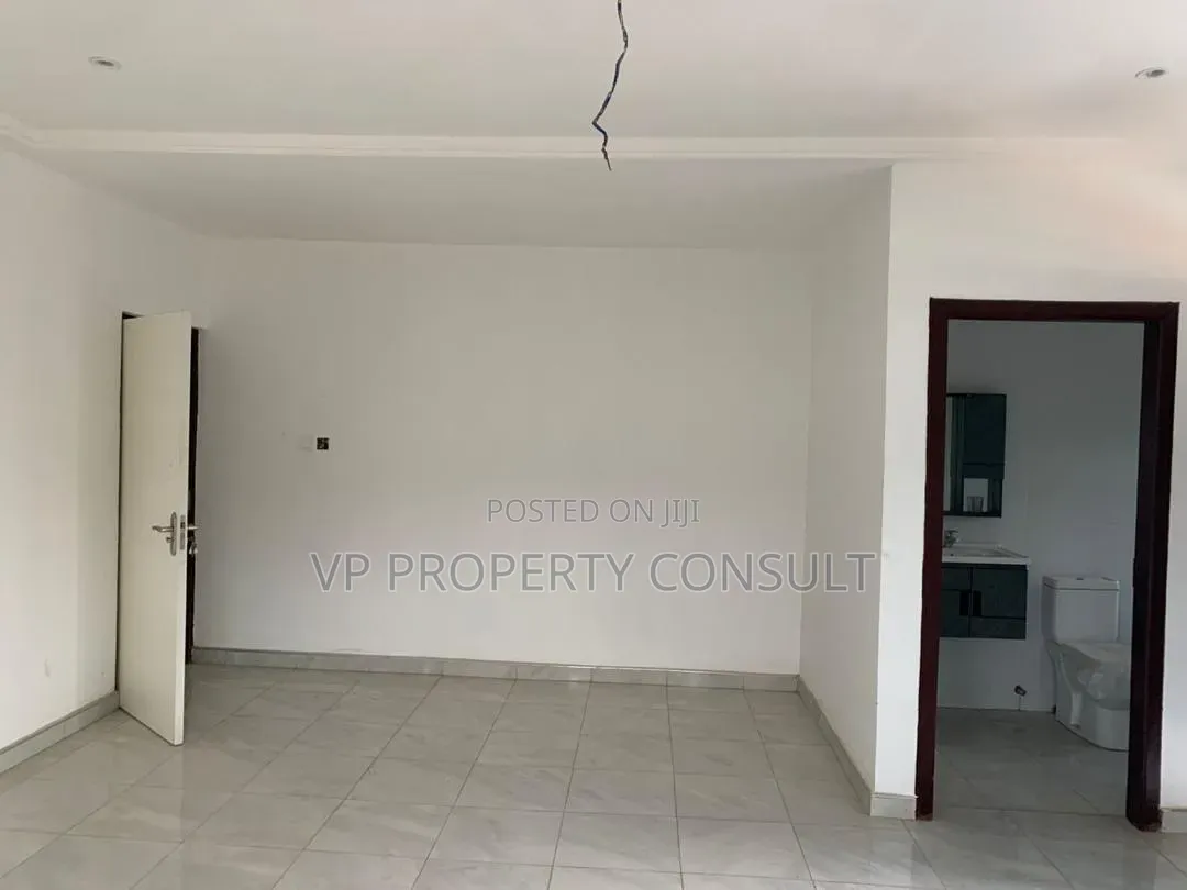 3bdrm House in Oyarifa Mall Area for rent