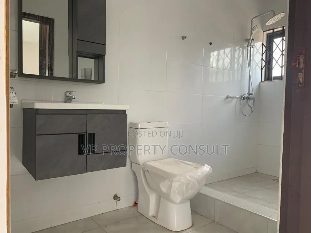 3bdrm House in Oyarifa Mall Area for rent