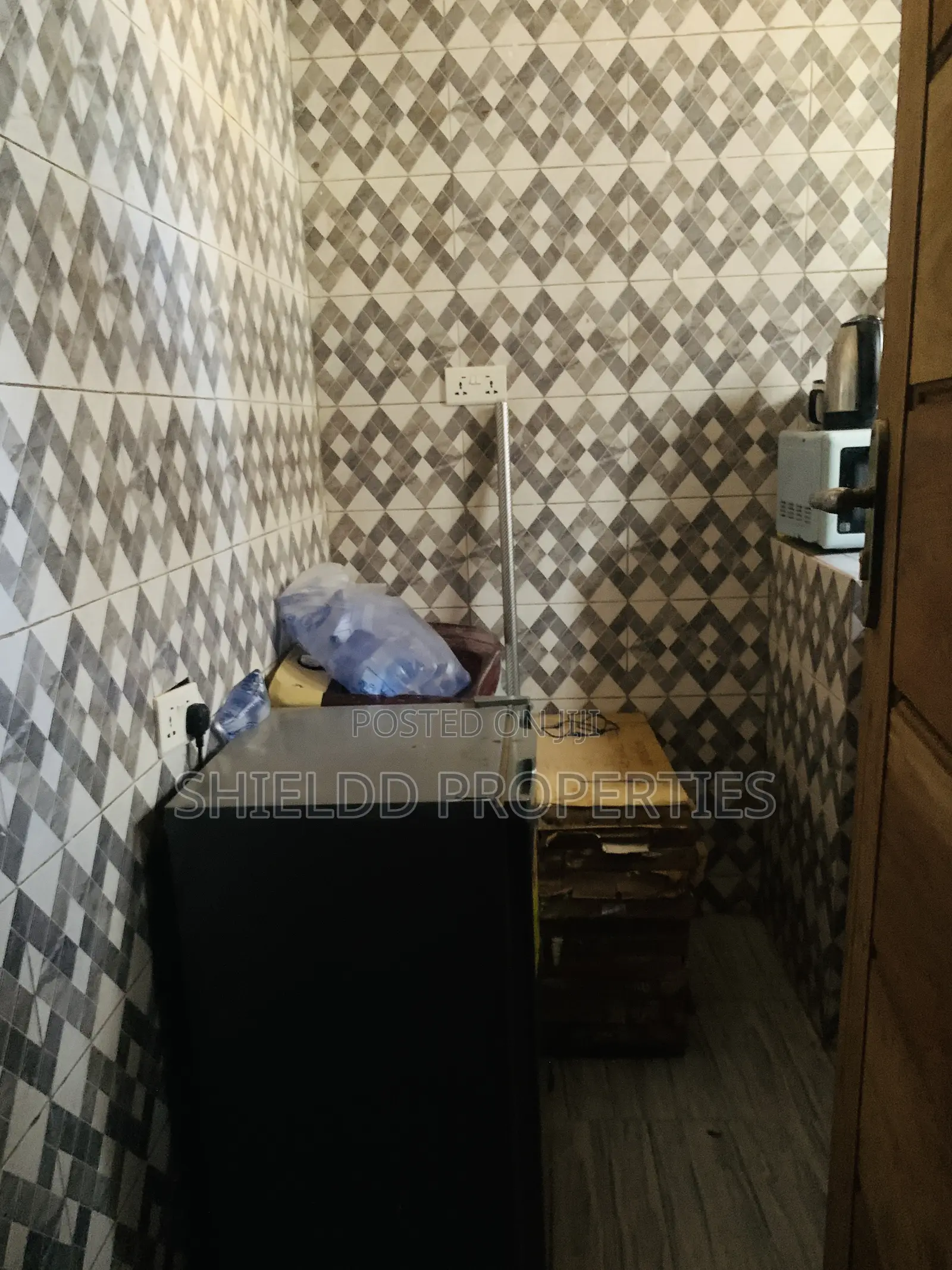 1bdrm Apartment in Chamber And Hall, Pentecost for rent