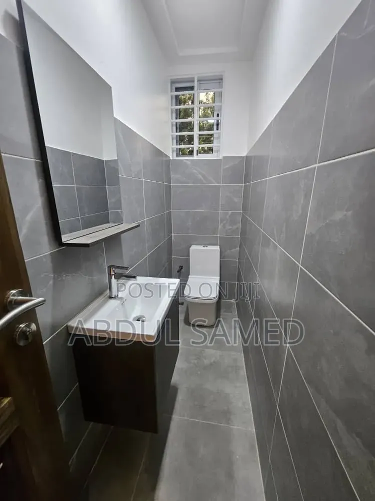 3bdrm Mansion in Amrahia for sale