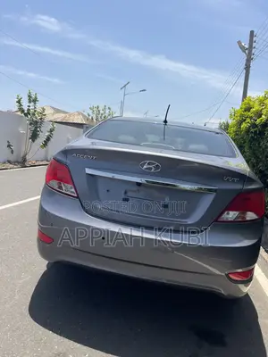 Hyundai Accent SE Sedan 2016 Silver