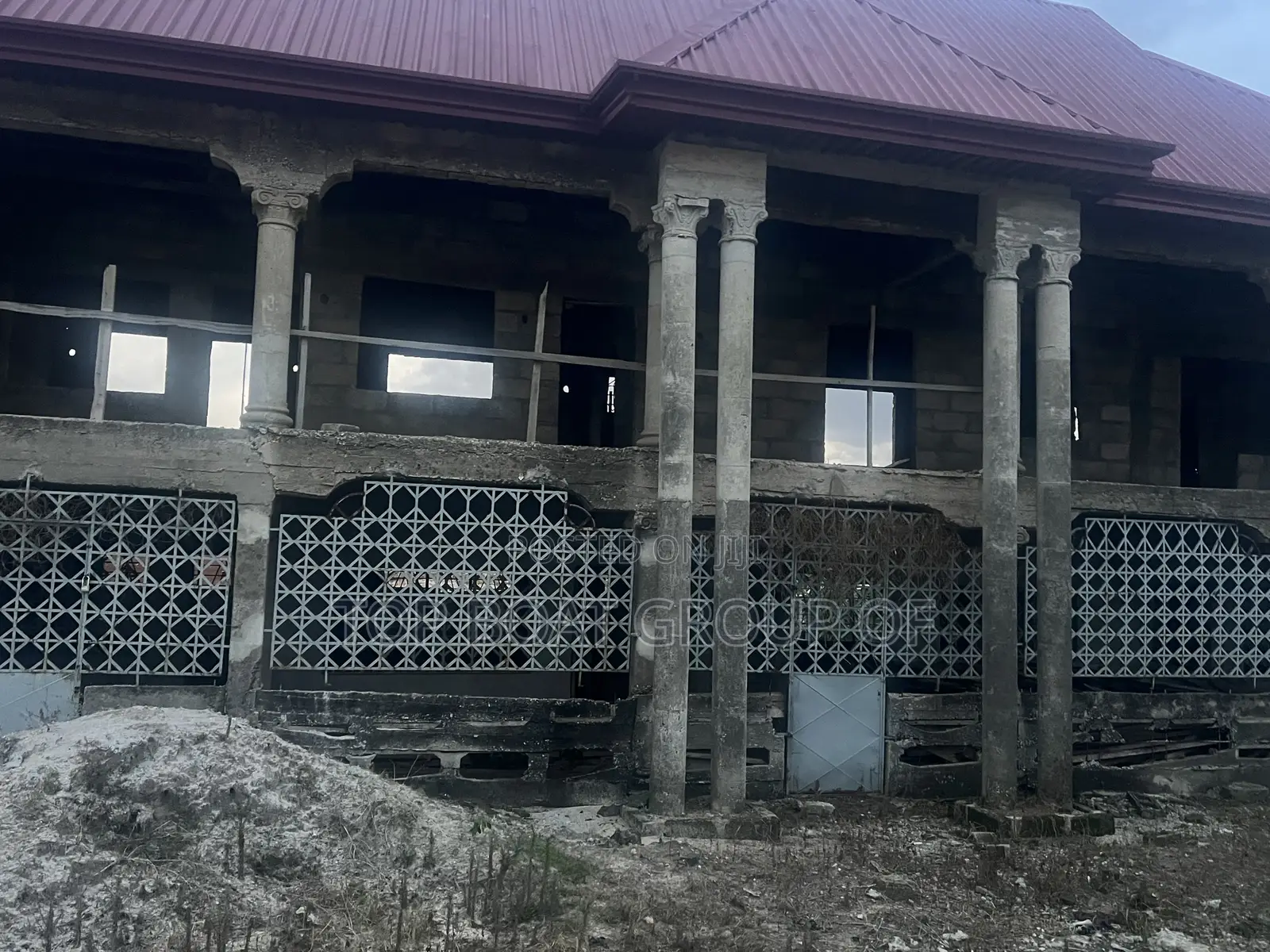 8bdrm House in Top Boat Group Of, Kumasi Metropolitan for sale