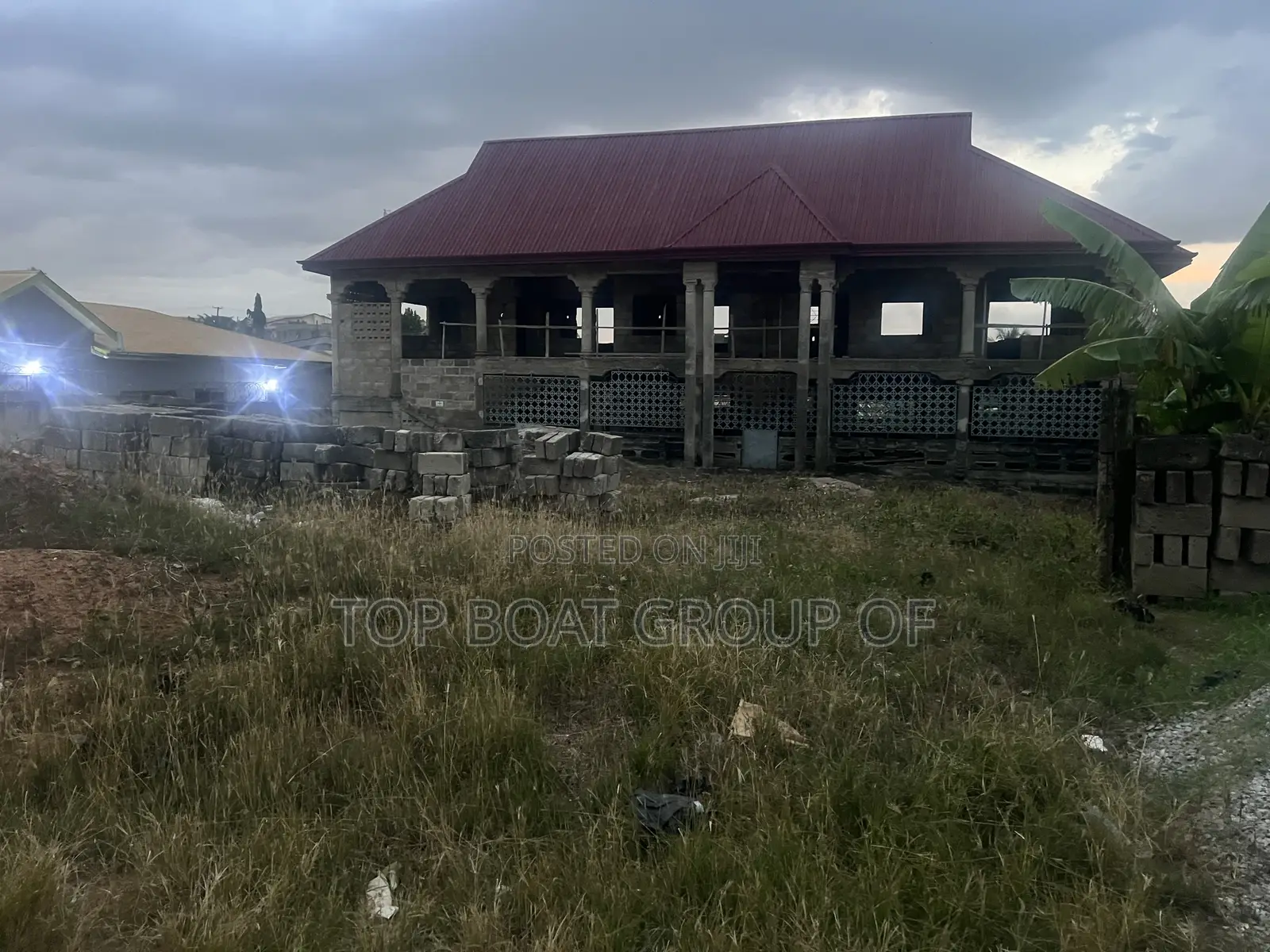 8bdrm House in Top Boat Group Of, Kumasi Metropolitan for sale