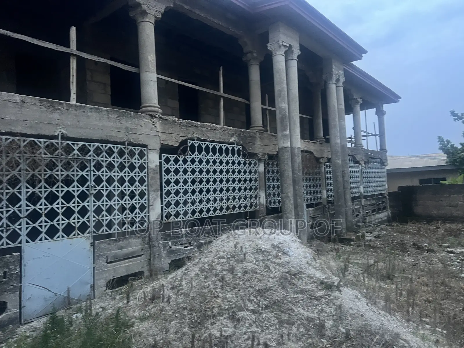 8bdrm House in Top Boat Group Of, Kumasi Metropolitan for sale