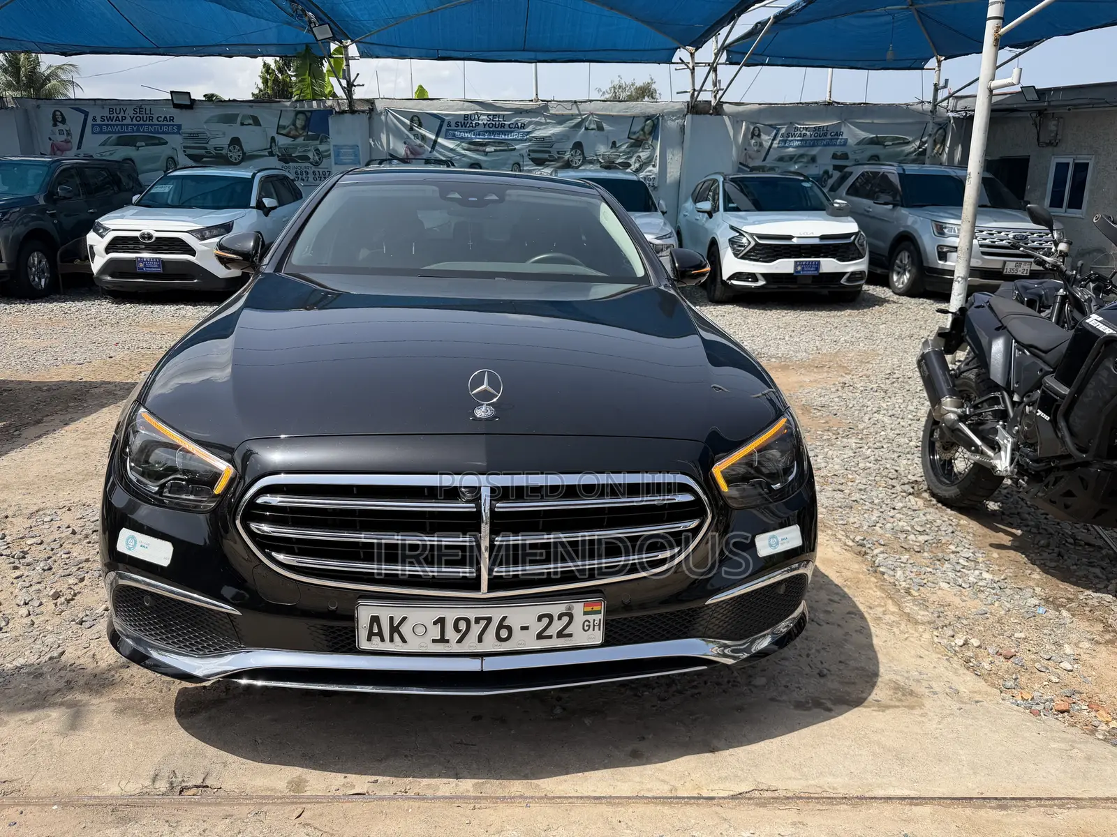 Mercedes-Benz E300 2022 Black