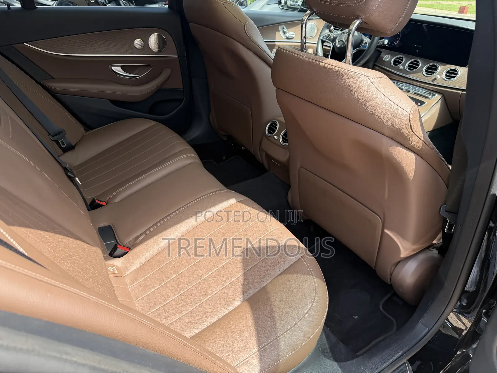 Mercedes-Benz E300 2022 Black