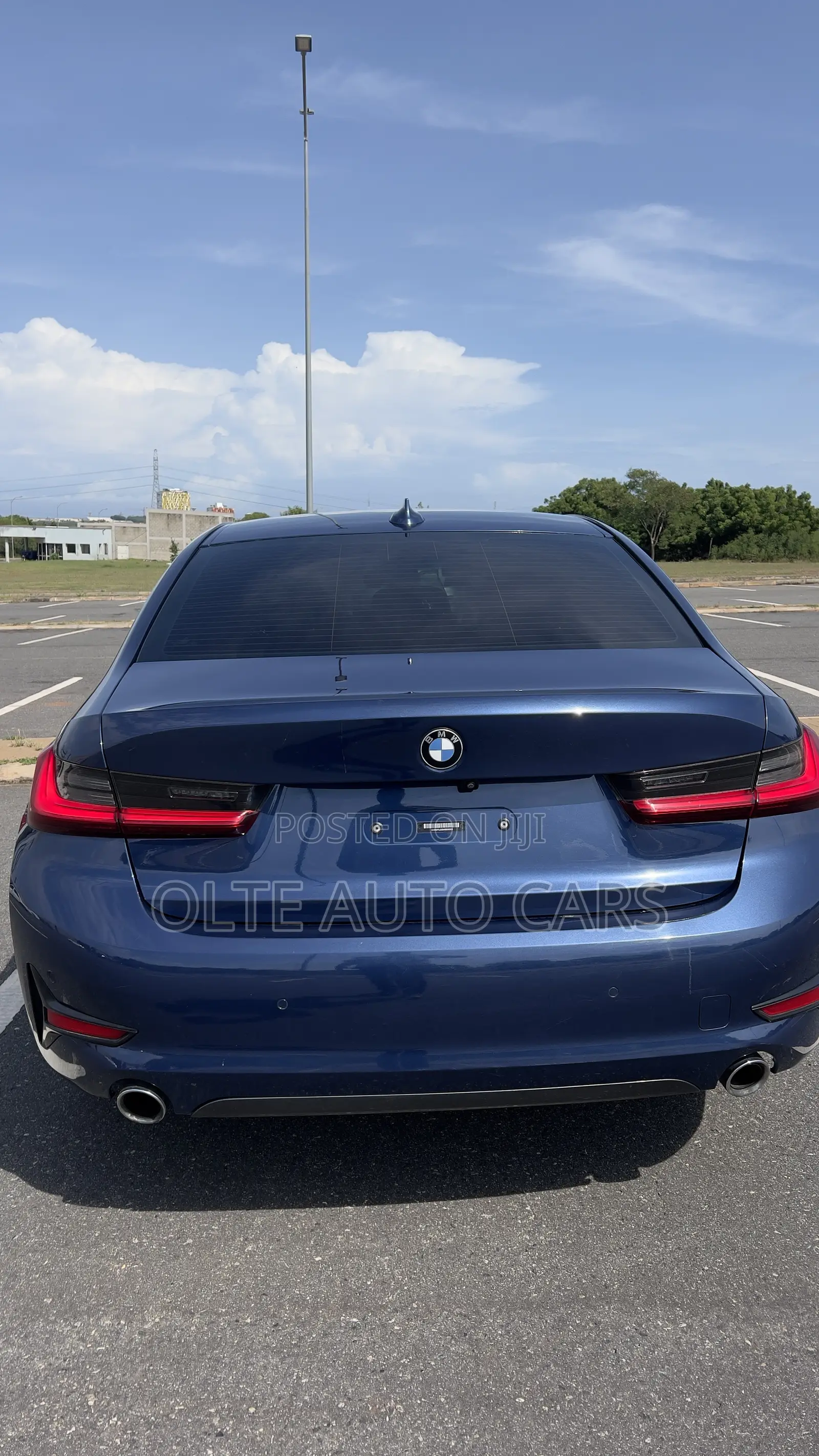 BMW 3 Series 330e Hybrid RWD 2021 Blue