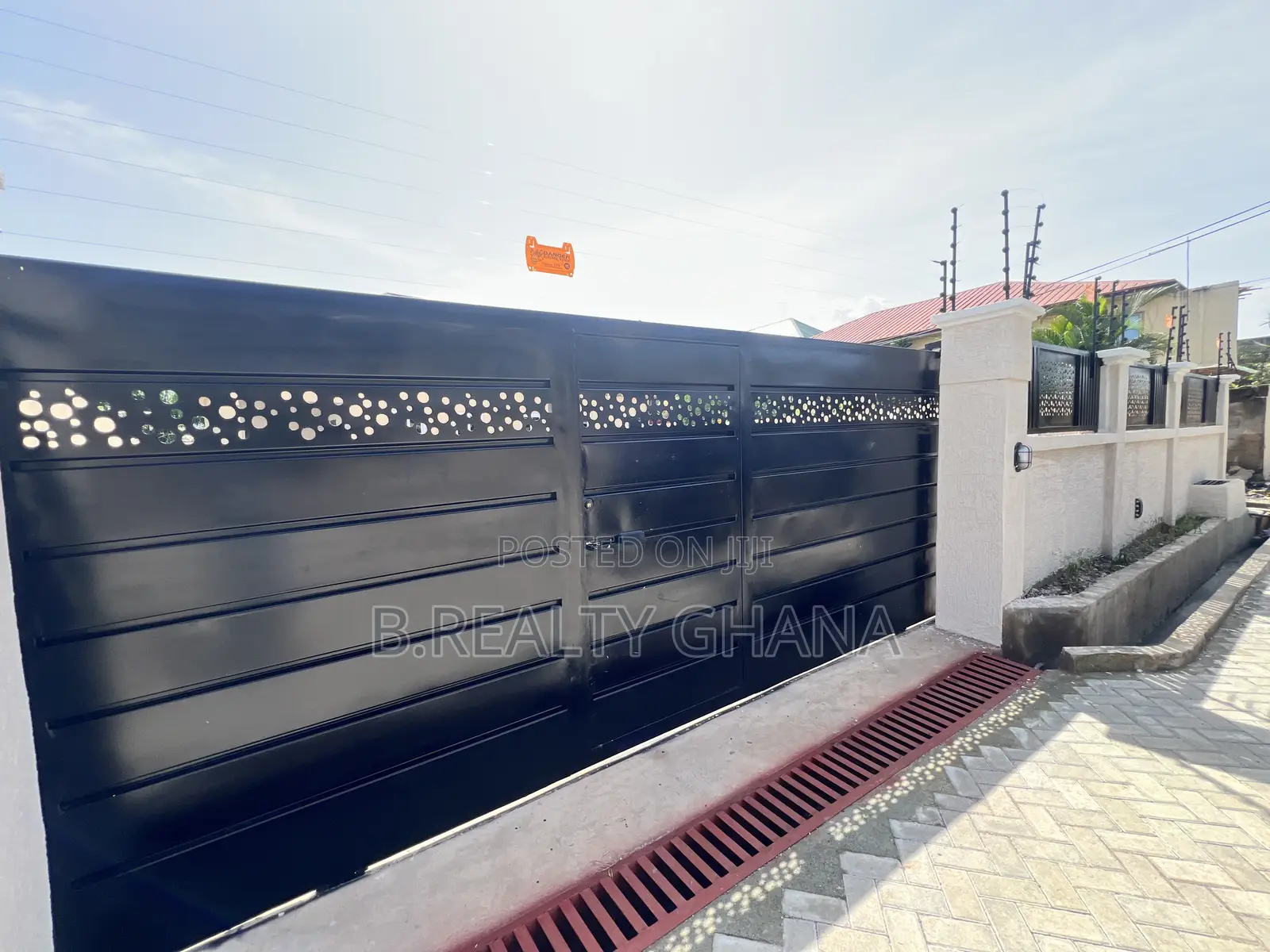 3bdrm House in Green Hotel Stretch, Spintex for rent