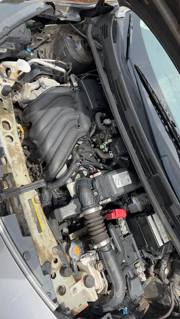 Nissan Versa 1.6 SV 2019 Gray