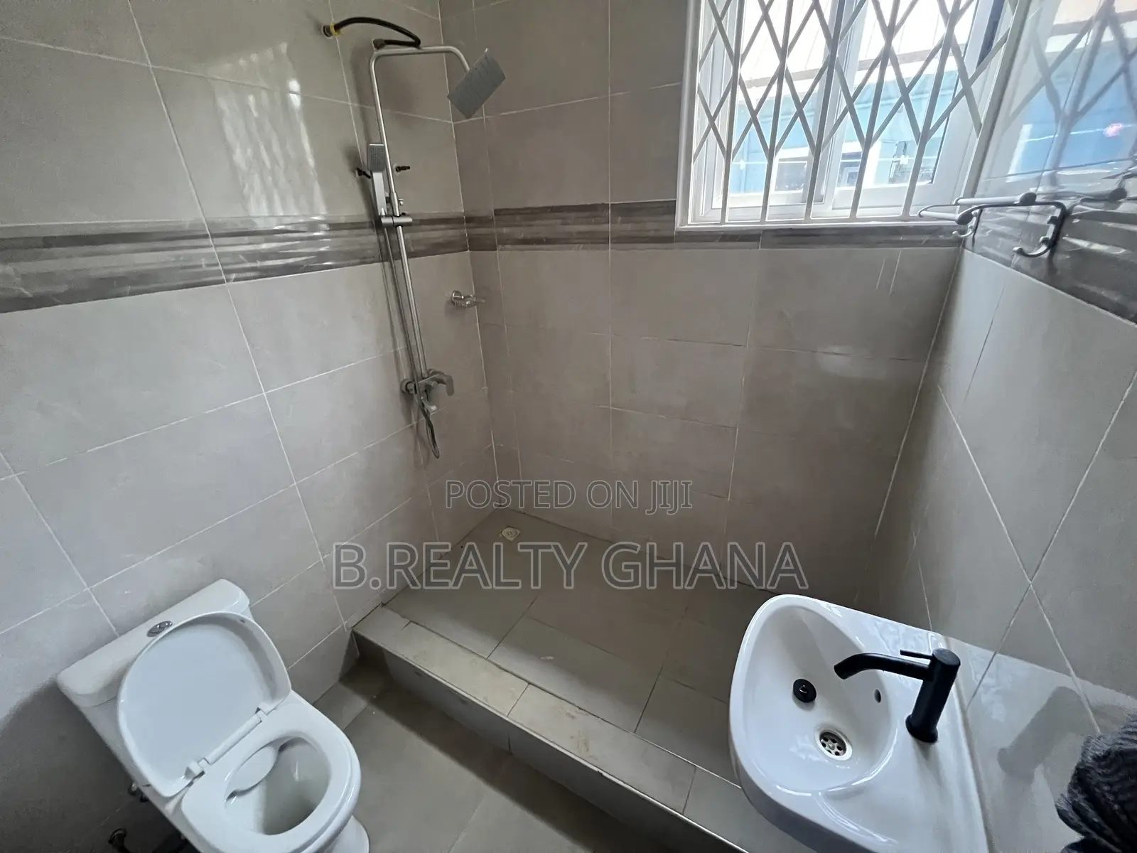 3bdrm Apartment in Spintex for rent