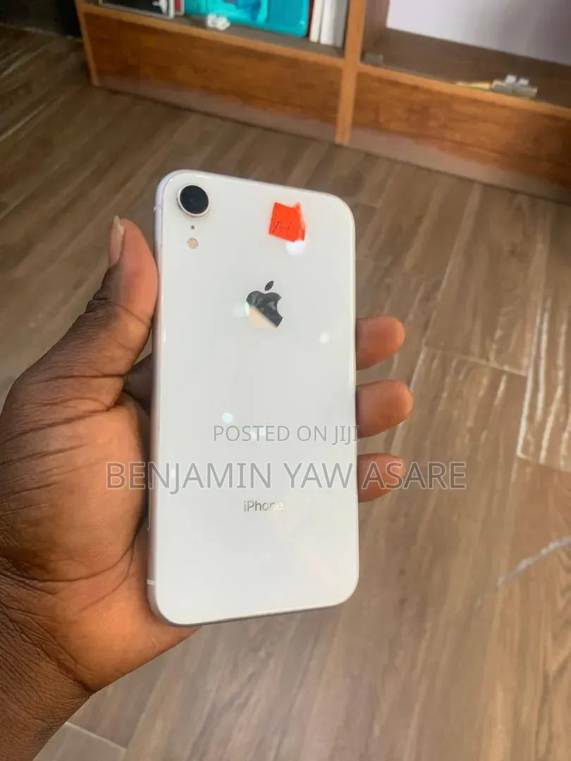 Apple iPhone XR 256 GB White