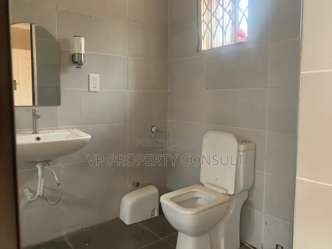 3bdrm House in Oyarifa Mall Area for sale