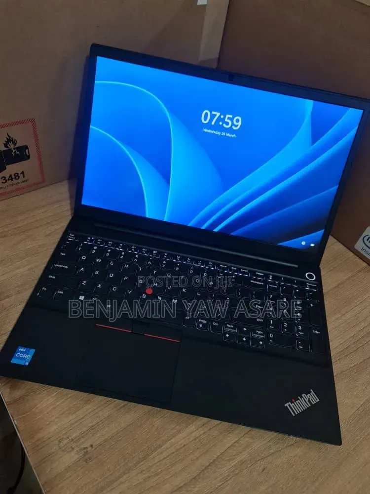 New Laptop Lenovo ThinkPad E15 8GB Intel Core i5 SSD 256GB