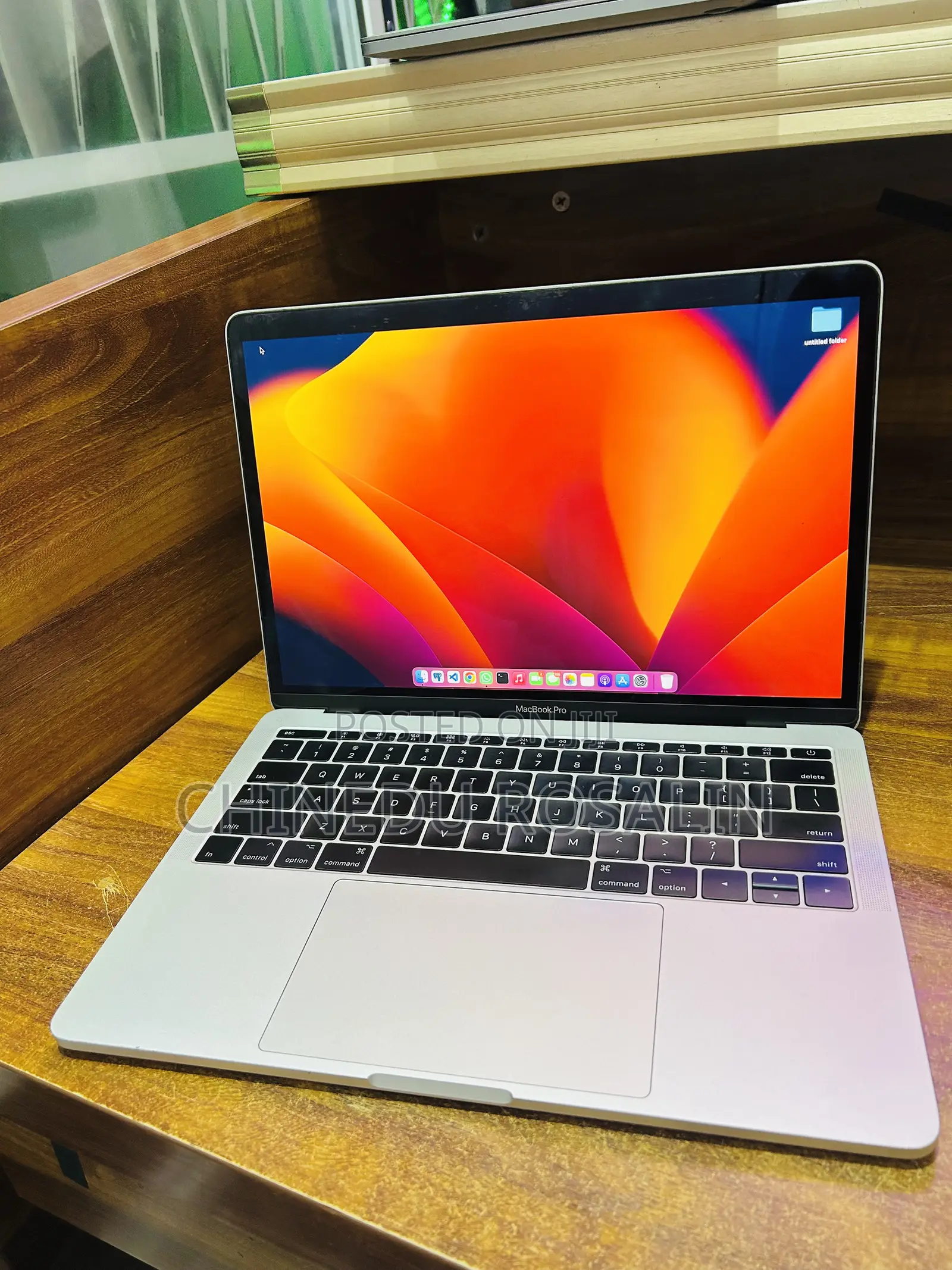 Laptop Apple MacBook Pro 2017 8GB Intel Core i5 SSD 256GB