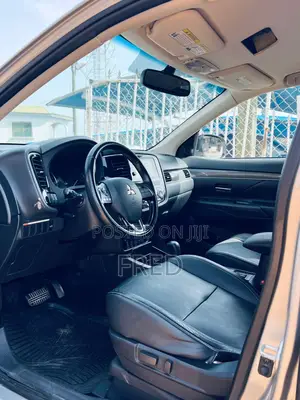Mitsubishi Outlander SEL AWC 2019 Silver