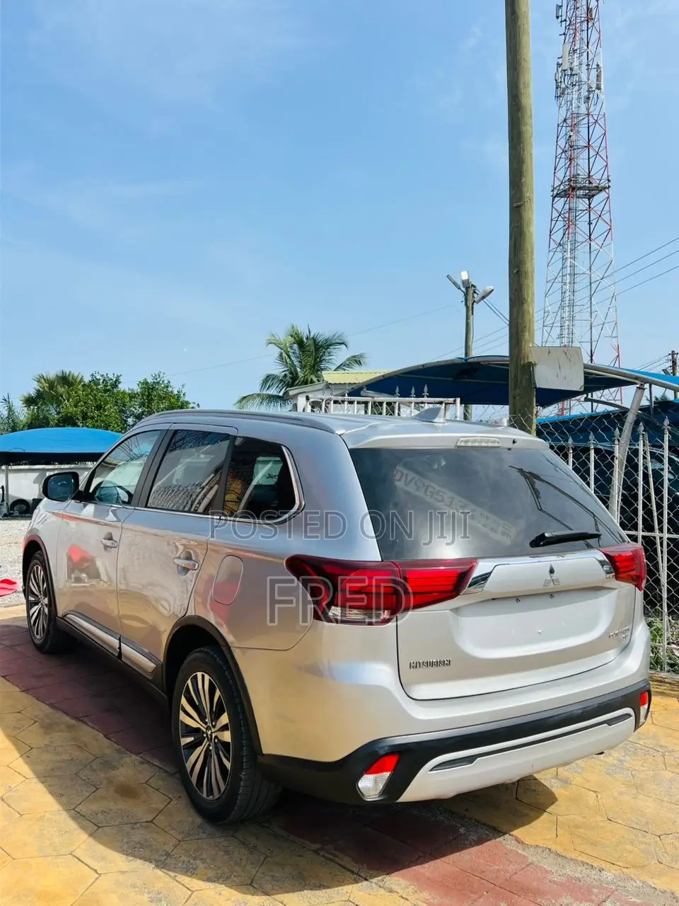 Mitsubishi Outlander SEL AWC 2019 Silver