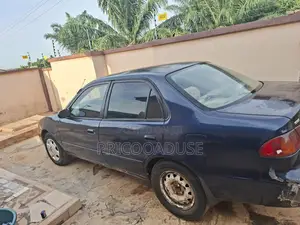 Toyota Corolla 1998 Blue