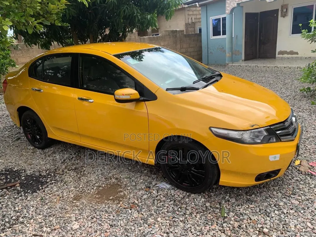 Honda Civic 2014 Yellow