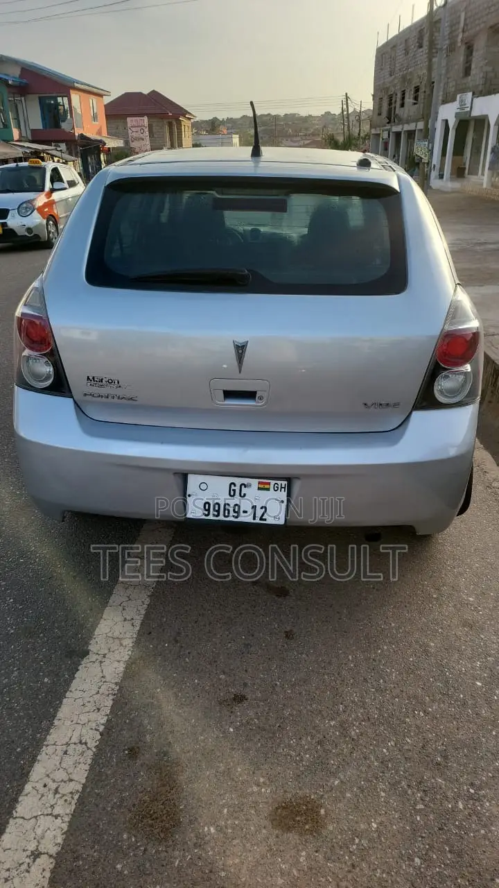 Pontiac Vibe 2010 Gray