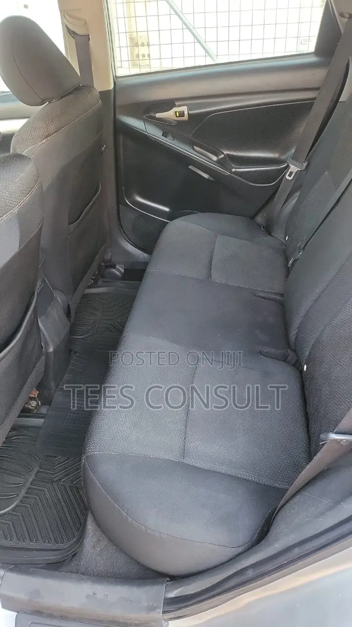 Pontiac Vibe 2010 Gray
