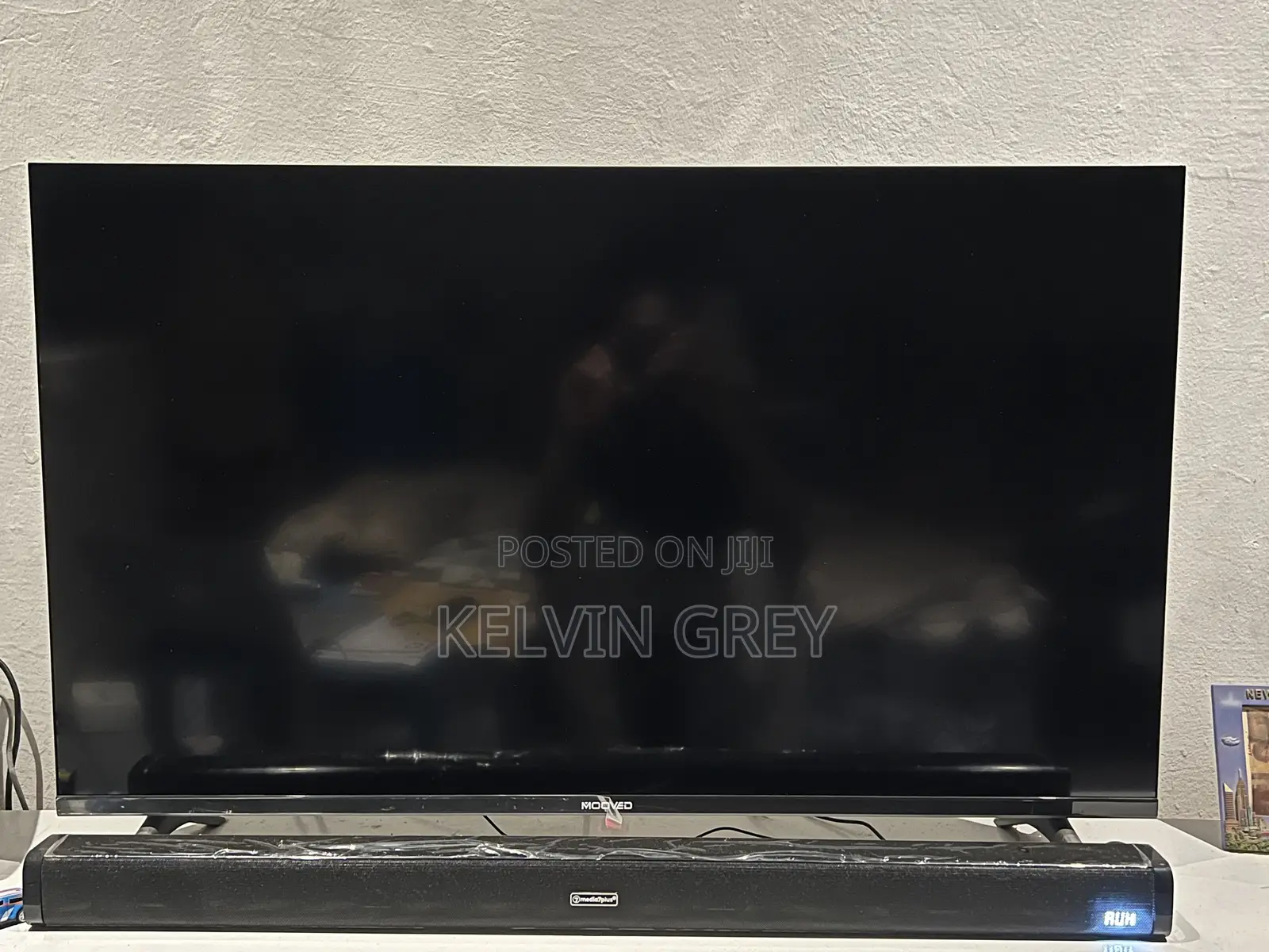 Mooved Tv 43 Inches