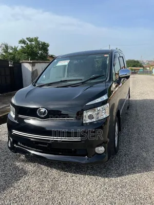 Toyota Voxy 2011 Black