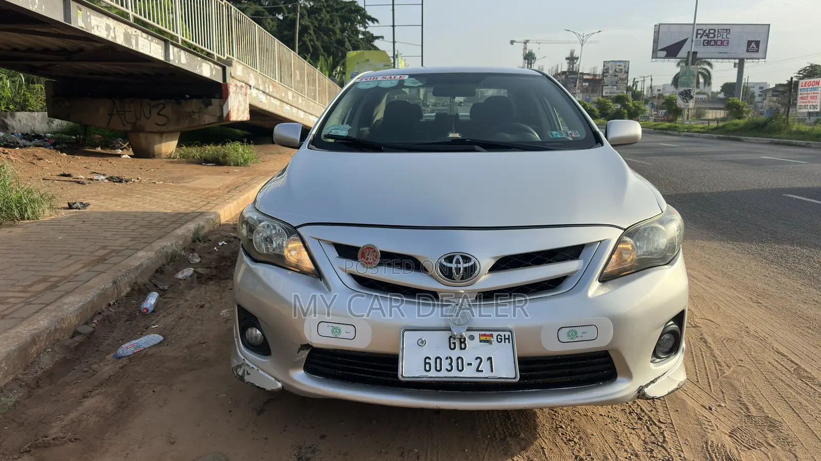 Toyota Corolla LE Special Edition 4dr Sedan (1.8L 4cyl 4A) 2013 Silver