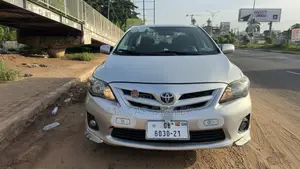Toyota Corolla LE Special Edition 4dr Sedan (1.8L 4cyl 4A) 2013 Silver