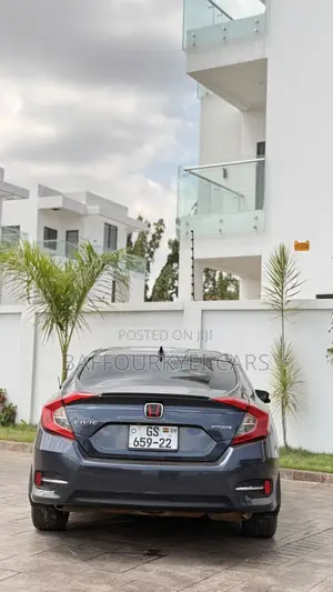 Honda Civic Touring Sedan 2018 Silver