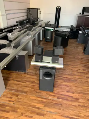 Bose Powered Acoustimass 5 Series LLL
