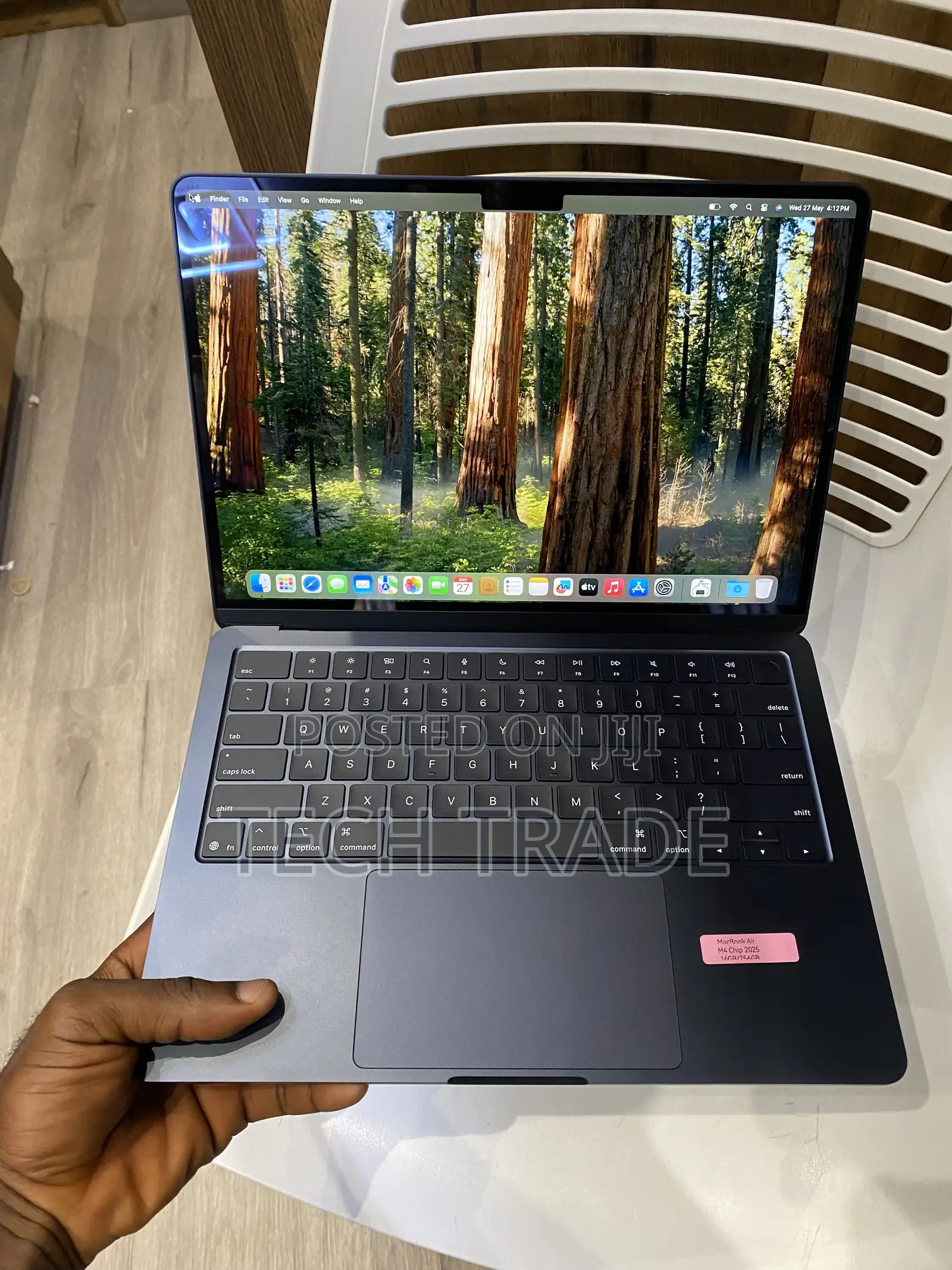 Laptop Apple MacBook Air 2025 M4 13-inch 16GB Apple M4 SSD 256GB