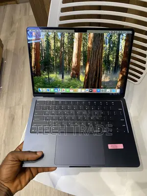 Laptop Apple MacBook Air 2025 M4 13-inch 16GB Apple M4 SSD 256GB