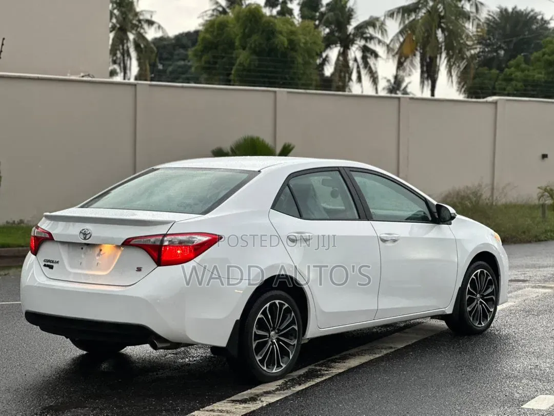 Toyota Corolla 2016 White