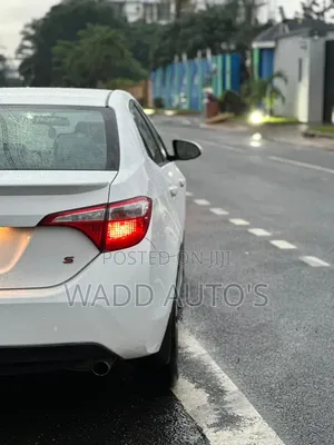 Toyota Corolla 2016 White