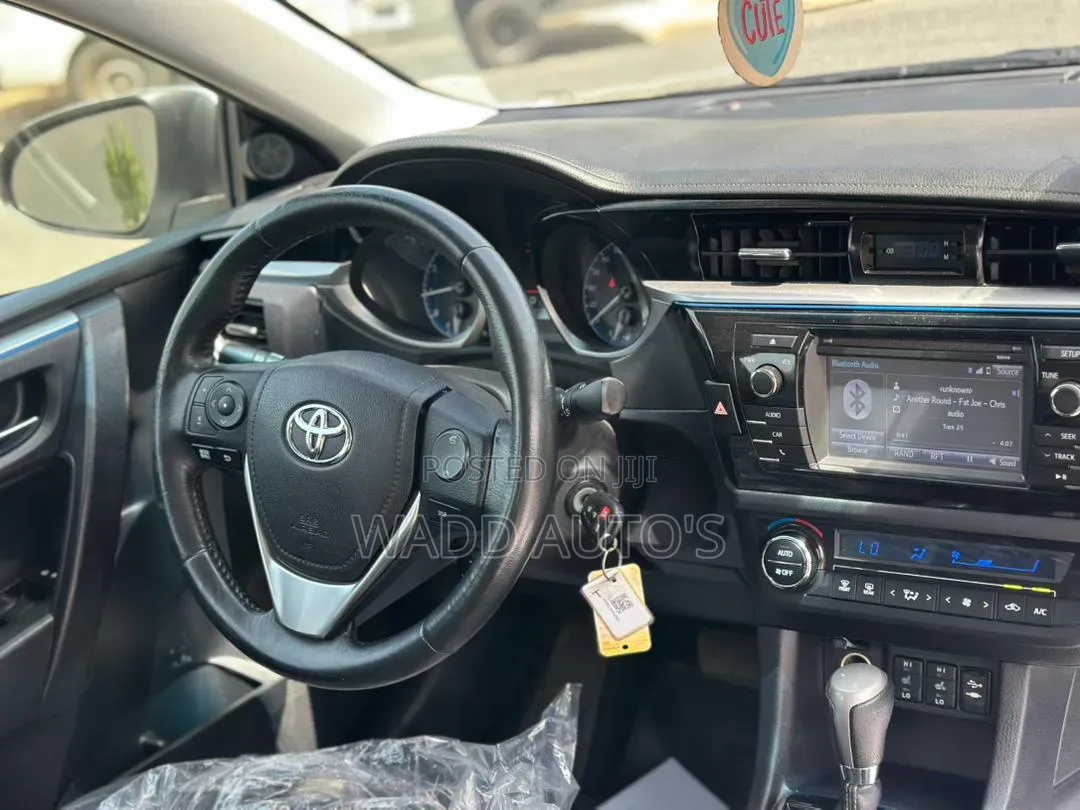 Toyota Corolla 2016 White
