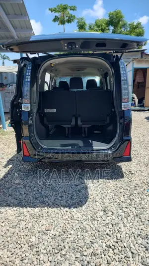Toyota Voxy SV Premium 2014 Black