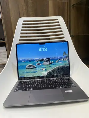 Apple MacBook Air 2024 M3 13-inch 24GB Apple M3 SSHD (Hybrid) 512GB