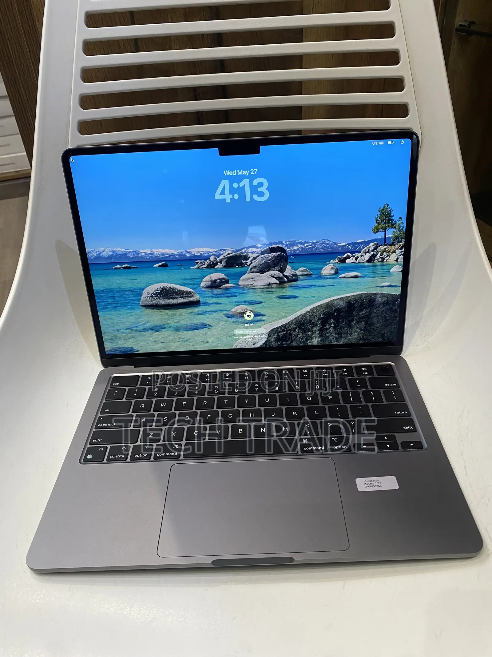 Apple MacBook Air 2024 M3 13-inch 24GB Apple M3 SSHD (Hybrid) 512GB