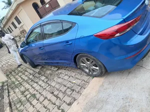 Hyundai Elantra 2017 Blue