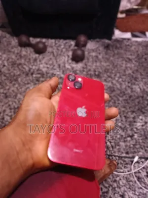 Apple iPhone 13 128 GB Red