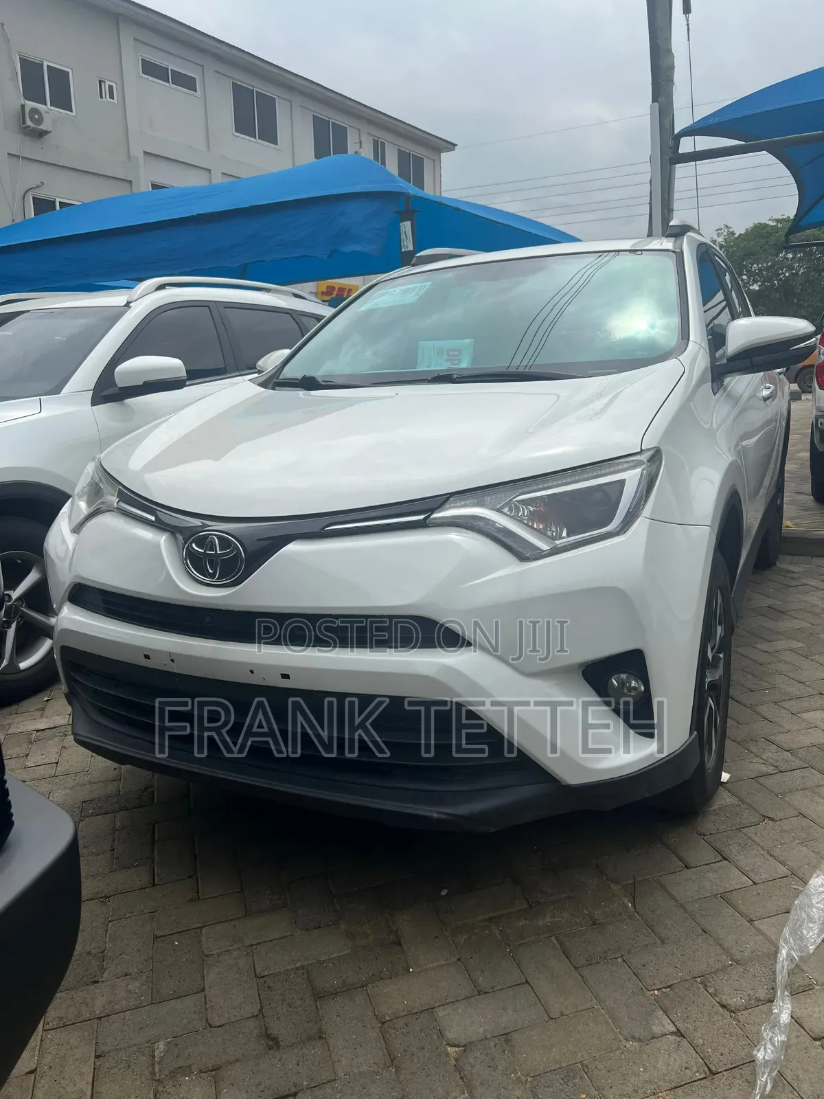 Toyota RAV4 LE AWD 2019 White