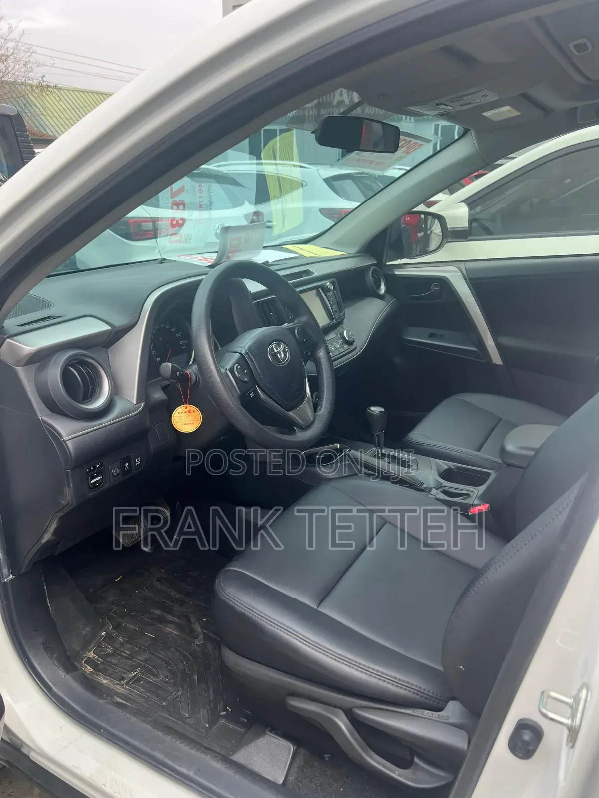 Toyota RAV4 LE AWD 2019 White