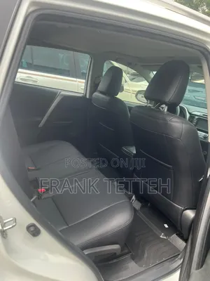 Toyota RAV4 LE AWD 2019 White