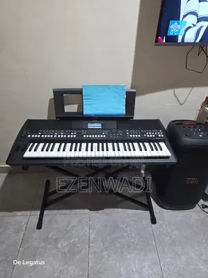 Yamaha PSR-Sx600 Arranger Keyboard in Excellent Condition