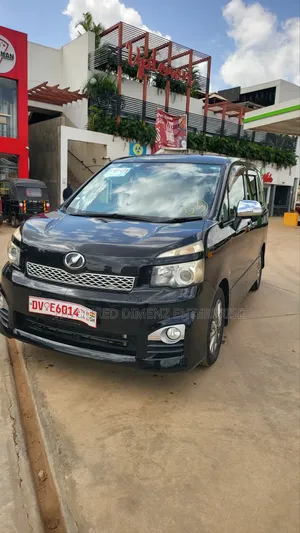 Toyota Voxy 2013 Black