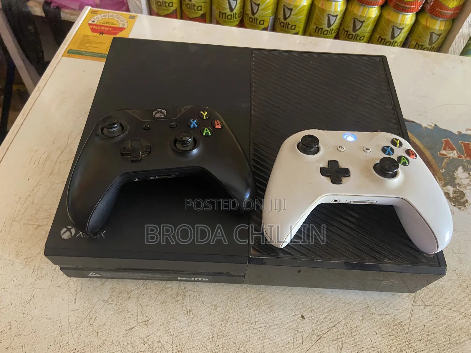 Xbox One With 2 Controllers Loaded With Games